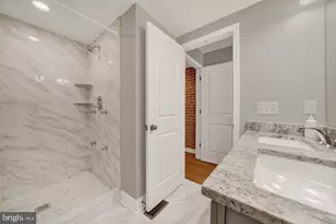 813 S Robinson St, Baltimore, MD 21224 - Photo 15