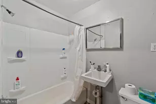 2841 N Calvert St, Baltimore, MD 21218 - Photo 25