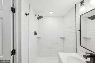 702 N Lakewood Ave, Baltimore, MD 21205 - Photo 25