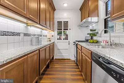 1318 W 37th Street W, Baltimore, MD 21211 - Photo 9