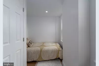 443 W 23rd Street, Baltimore, MD 21211 - Photo 17