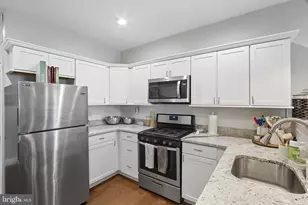 4327 Falls Rd, Baltimore, MD 21211 - Photo 17