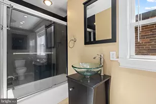 2204 Cambridge St, Baltimore, MD 21231 - Photo 15