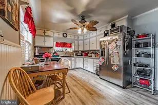 4406 Buena Vista Ave, Baltimore, MD 21211 - Photo 7
