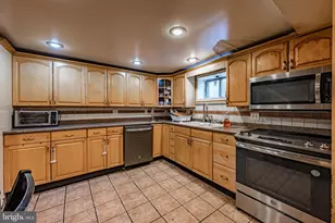4406 Buena Vista Ave, Baltimore, MD 21211 - Photo 13