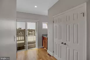 2127 E Lombard Street E, Baltimore, MD 21231 - Photo 15