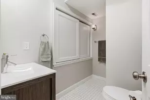 719 S Milton Ave, Baltimore, MD 21224 - Photo 29