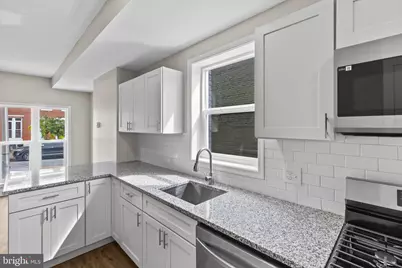 700 N Lakewood Avenue, Baltimore, MD 21205 - Photo 5