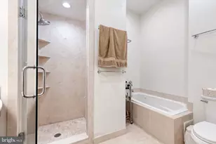 1025 S Bouldin St, Baltimore, MD 21224 - Photo 15
