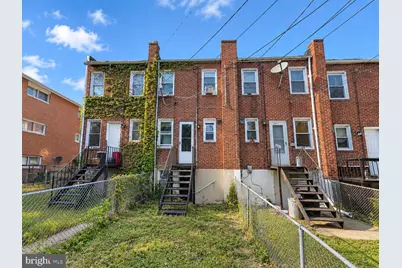 2857 Edgecombe Circle N, Baltimore, MD 21215 - Photo 9