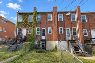 2857 Edgecombe Cir N, Baltimore, MD 21215 - Photo 9
