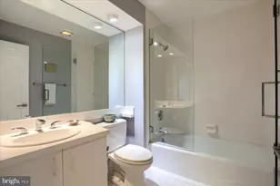 3704 N Charles St, Baltimore, MD 21218 - Photo 25