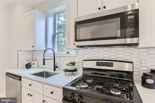3023 Fendall Rd, Baltimore, MD 21207 - Photo 9