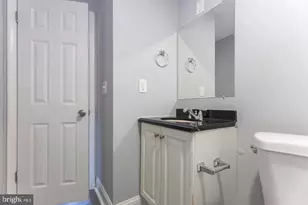 4715 Navarro Ave, Baltimore, MD 21215 - Photo 7