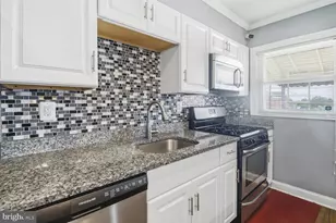 1109 Wildwood Pkwy, Baltimore, MD 21229 - Photo 11