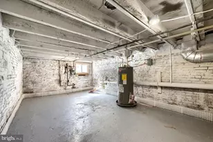 2204 Bank St, Baltimore, MD 21231 - Photo 23
