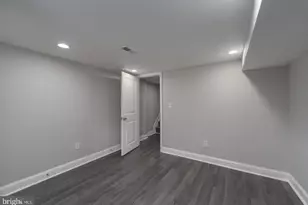 635 S Lehigh St, Baltimore, MD 21224 - Photo 23
