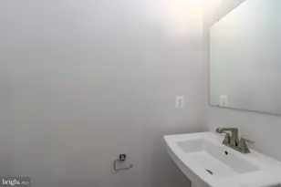 232 S Newkirk St, Baltimore, MD 21224 - Photo 13