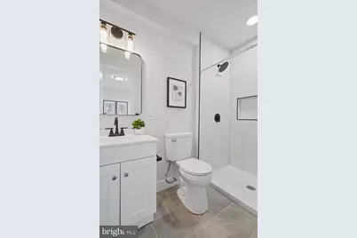 825 E 34th Street, Baltimore, MD 21218 - Photo 25