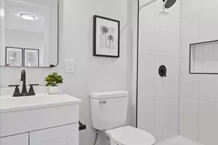825 E 34th St, Baltimore, MD 21218 - Photo 25