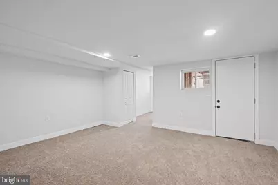 825 E 34th Street, Baltimore, MD 21218 - Photo 35