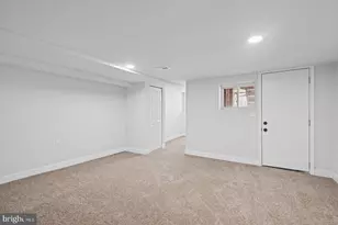 825 E 34th St, Baltimore, MD 21218 - Photo 35