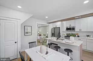 825 E 34th St, Baltimore, MD 21218 - Photo 13