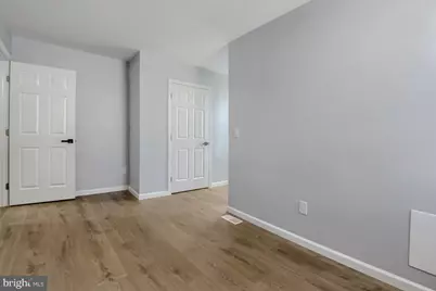 537 E Pontiac Avenue, Baltimore, MD 21225 - Photo 17