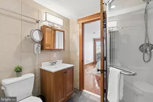 2802 E Fairmount Ave, Baltimore, MD 21224 - Photo 27