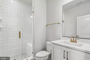2804 Ferry Bar Dr, Baltimore, MD 21230 - Photo 9