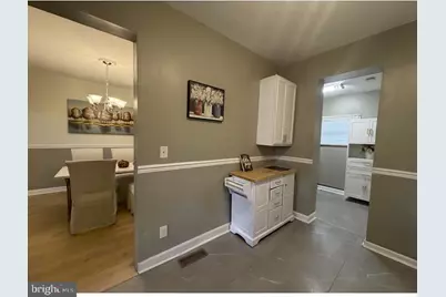 502 Lyndhurst Street, Baltimore, MD 21229 - Photo 17