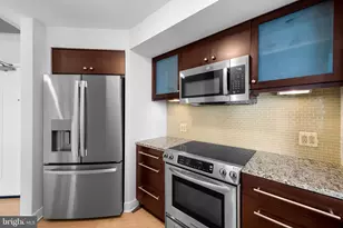 675 S President St, Baltimore, MD 21202 - Photo 13