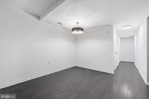 20 Andrew Pl, Baltimore, MD 21201 - Photo 9