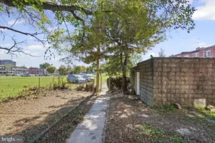 2825 Gwynns Falls Pkwy, Baltimore, MD 21216 - Photo 37