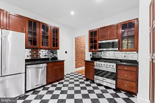 1731 McCulloh St, Baltimore, MD 21217 - Photo 15