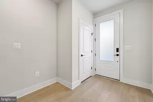 2725 Ferry Bar Dr, Baltimore, MD 21230 - Photo 5