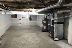 527 E 20th St, Baltimore, MD 21218 - Photo 29