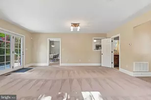 325 Broxton Rd, Baltimore, MD 21212 - Photo 29
