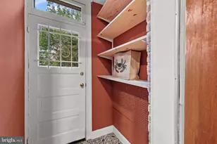 2710 N Howard Street N, Baltimore, MD 21218 - Photo 17