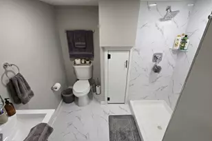 1809 E 32nd St, Baltimore, MD 21218 - Photo 11