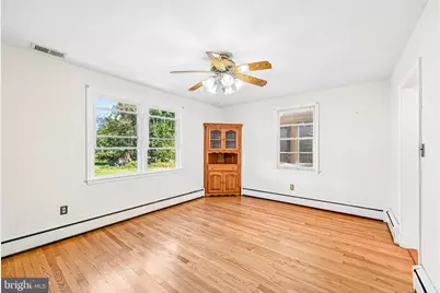 6215 Everall Avenue, Baltimore, MD 21206 - Photo 29