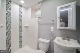 3715 Colborne Rd, Baltimore, MD 21229 - Photo 23