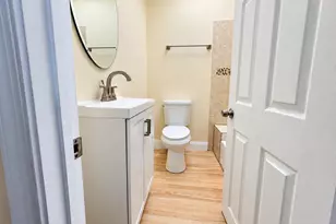 3708 Gelston Dr, Baltimore, MD 21229 - Photo 11