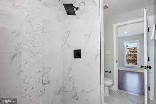 2621 E Monument St, Baltimore, MD 21205 - Photo 25