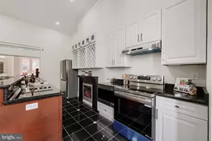 1023 N Calvert St, Baltimore, MD 21202 - Photo 15