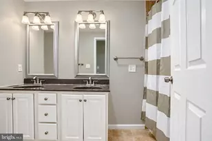 205 S Castle St, Baltimore, MD 21231 - Photo 37
