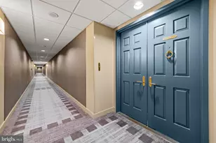 250 S President St, Baltimore, MD 21202 - Photo 3