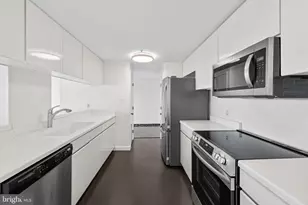 250 S President St, Baltimore, MD 21202 - Photo 11