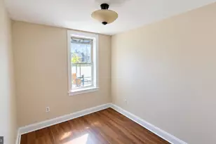3525 Esther Pl, Baltimore, MD 21224 - Photo 5