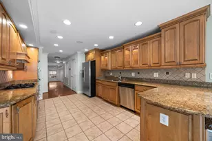 1933 Fleet St, Baltimore, MD 21231 - Photo 9